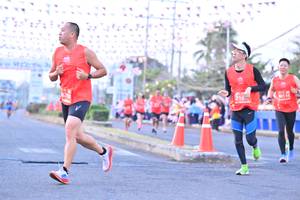 BIB: 0116, 216, 678
                            <button type="button" onclick="openModal(12824305)" class="btn btn-primary btn-sm float-right btn-popup" data-toggle="modal" data-target=".modal-high-quality">
                        <i class="fas fa-shopping-cart"></i> Add to Cart
                    </button>
                                            <button type="button" onclick="isThisMe(12824305, true)" class="btn btn-success btn-sm float-right btn-popup btn-isme hidden" data-toggle="tooltip" data-placement="bottom" title="นี่คือรูปของคุณใช่ไหม คลิกที่นี่เพื่อเอาเข้าอัลบั้ม">
                        <i class="fas fa-plus"></i> Add to album
                    </button>
                    <button type="button" onclick="isThisMe(12824305, false)" class="btn btn-warning btn-sm float-right btn-popup btn-isnotme hidden">
                        <i class="fas fa-ban"></i> Remove from album
                    </button>