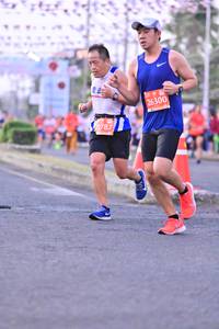 BIB: 26300, 20787
                            <button type="button" onclick="openModal(12824051)" class="btn btn-primary btn-sm float-right btn-popup" data-toggle="modal" data-target=".modal-high-quality">
                        <i class="fas fa-shopping-cart"></i> Add to Cart
                    </button>
                                            <button type="button" onclick="isThisMe(12824051, true)" class="btn btn-success btn-sm float-right btn-popup btn-isme hidden" data-toggle="tooltip" data-placement="bottom" title="นี่คือรูปของคุณใช่ไหม คลิกที่นี่เพื่อเอาเข้าอัลบั้ม">
                        <i class="fas fa-plus"></i> Add to album
                    </button>
                    <button type="button" onclick="isThisMe(12824051, false)" class="btn btn-warning btn-sm float-right btn-popup btn-isnotme hidden">
                        <i class="fas fa-ban"></i> Remove from album
                    </button>