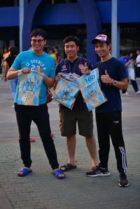 BIB: 14323
                            <button type="button" onclick="openModal(10532472)" class="btn btn-primary btn-sm float-right btn-popup" data-toggle="modal" data-target=".modal-high-quality">
                        <i class="fas fa-shopping-cart"></i> Add to Cart
                    </button>
                                            <button type="button" onclick="isThisMe(10532472, true)" class="btn btn-success btn-sm float-right btn-popup btn-isme hidden" data-toggle="tooltip" data-placement="bottom" title="นี่คือรูปของคุณใช่ไหม คลิกที่นี่เพื่อเอาเข้าอัลบั้ม">
                        <i class="fas fa-plus"></i> Add to album
                    </button>
                    <button type="button" onclick="isThisMe(10532472, false)" class="btn btn-warning btn-sm float-right btn-popup btn-isnotme hidden">
                        <i class="fas fa-ban"></i> Remove from album
                    </button>