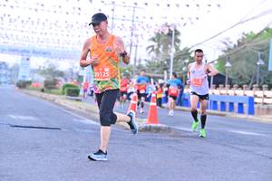 BIB: 20125, 0121
                            <button type="button" onclick="openModal(12824198)" class="btn btn-primary btn-sm float-right btn-popup" data-toggle="modal" data-target=".modal-high-quality">
                        <i class="fas fa-shopping-cart"></i> Add to Cart
                    </button>
                                            <button type="button" onclick="isThisMe(12824198, true)" class="btn btn-success btn-sm float-right btn-popup btn-isme hidden" data-toggle="tooltip" data-placement="bottom" title="นี่คือรูปของคุณใช่ไหม คลิกที่นี่เพื่อเอาเข้าอัลบั้ม">
                        <i class="fas fa-plus"></i> Add to album
                    </button>
                    <button type="button" onclick="isThisMe(12824198, false)" class="btn btn-warning btn-sm float-right btn-popup btn-isnotme hidden">
                        <i class="fas fa-ban"></i> Remove from album
                    </button>