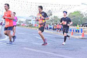 BIB: 0952, 21048, 27330
                            <button type="button" onclick="openModal(12824834)" class="btn btn-primary btn-sm float-right btn-popup" data-toggle="modal" data-target=".modal-high-quality">
                        <i class="fas fa-shopping-cart"></i> Add to Cart
                    </button>
                                            <button type="button" onclick="isThisMe(12824834, true)" class="btn btn-success btn-sm float-right btn-popup btn-isme hidden" data-toggle="tooltip" data-placement="bottom" title="นี่คือรูปของคุณใช่ไหม คลิกที่นี่เพื่อเอาเข้าอัลบั้ม">
                        <i class="fas fa-plus"></i> Add to album
                    </button>
                    <button type="button" onclick="isThisMe(12824834, false)" class="btn btn-warning btn-sm float-right btn-popup btn-isnotme hidden">
                        <i class="fas fa-ban"></i> Remove from album
                    </button>