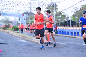 BIB: 122, 530, 2105
                            <button type="button" onclick="openModal(12824452)" class="btn btn-primary btn-sm float-right btn-popup" data-toggle="modal" data-target=".modal-high-quality">
                        <i class="fas fa-shopping-cart"></i> Add to Cart
                    </button>
                                            <button type="button" onclick="isThisMe(12824452, true)" class="btn btn-success btn-sm float-right btn-popup btn-isme hidden" data-toggle="tooltip" data-placement="bottom" title="นี่คือรูปของคุณใช่ไหม คลิกที่นี่เพื่อเอาเข้าอัลบั้ม">
                        <i class="fas fa-plus"></i> Add to album
                    </button>
                    <button type="button" onclick="isThisMe(12824452, false)" class="btn btn-warning btn-sm float-right btn-popup btn-isnotme hidden">
                        <i class="fas fa-ban"></i> Remove from album
                    </button>