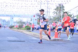 BIB: 0913, 22150
                            <button type="button" onclick="openModal(12824278)" class="btn btn-primary btn-sm float-right btn-popup" data-toggle="modal" data-target=".modal-high-quality">
                        <i class="fas fa-shopping-cart"></i> Add to Cart
                    </button>
                                            <button type="button" onclick="isThisMe(12824278, true)" class="btn btn-success btn-sm float-right btn-popup btn-isme hidden" data-toggle="tooltip" data-placement="bottom" title="นี่คือรูปของคุณใช่ไหม คลิกที่นี่เพื่อเอาเข้าอัลบั้ม">
                        <i class="fas fa-plus"></i> Add to album
                    </button>
                    <button type="button" onclick="isThisMe(12824278, false)" class="btn btn-warning btn-sm float-right btn-popup btn-isnotme hidden">
                        <i class="fas fa-ban"></i> Remove from album
                    </button>
