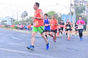 BIB: 939
                            <button type="button" onclick="openModal(12824777)" class="btn btn-primary btn-sm float-right btn-popup" data-toggle="modal" data-target=".modal-high-quality">
                        <i class="fas fa-shopping-cart"></i> Add to Cart
                    </button>
                                            <button type="button" onclick="isThisMe(12824777, true)" class="btn btn-success btn-sm float-right btn-popup btn-isme hidden" data-toggle="tooltip" data-placement="bottom" title="นี่คือรูปของคุณใช่ไหม คลิกที่นี่เพื่อเอาเข้าอัลบั้ม">
                        <i class="fas fa-plus"></i> Add to album
                    </button>
                    <button type="button" onclick="isThisMe(12824777, false)" class="btn btn-warning btn-sm float-right btn-popup btn-isnotme hidden">
                        <i class="fas fa-ban"></i> Remove from album
                    </button>