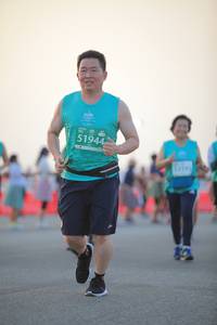 BIB: 51944
                            <button type="button" onclick="openModal(10516690)" class="btn btn-primary btn-sm float-right btn-popup" data-toggle="modal" data-target=".modal-high-quality">
                        <i class="fas fa-shopping-cart"></i> Add to Cart
                    </button>
                                            <button type="button" onclick="isThisMe(10516690, true)" class="btn btn-success btn-sm float-right btn-popup btn-isme hidden" data-toggle="tooltip" data-placement="bottom" title="นี่คือรูปของคุณใช่ไหม คลิกที่นี่เพื่อเอาเข้าอัลบั้ม">
                        <i class="fas fa-plus"></i> Add to album
                    </button>
                    <button type="button" onclick="isThisMe(10516690, false)" class="btn btn-warning btn-sm float-right btn-popup btn-isnotme hidden">
                        <i class="fas fa-ban"></i> Remove from album
                    </button>