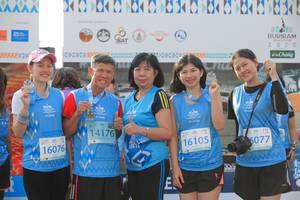 BIB: 50545
                            <button type="button" onclick="openModal(10493929)" class="btn btn-primary btn-sm float-right btn-popup" data-toggle="modal" data-target=".modal-high-quality">
                        <i class="fas fa-shopping-cart"></i> Add to Cart
                    </button>
                                            <button type="button" onclick="isThisMe(10493929, true)" class="btn btn-success btn-sm float-right btn-popup btn-isme hidden" data-toggle="tooltip" data-placement="bottom" title="นี่คือรูปของคุณใช่ไหม คลิกที่นี่เพื่อเอาเข้าอัลบั้ม">
                        <i class="fas fa-plus"></i> Add to album
                    </button>
                    <button type="button" onclick="isThisMe(10493929, false)" class="btn btn-warning btn-sm float-right btn-popup btn-isnotme hidden">
                        <i class="fas fa-ban"></i> Remove from album
                    </button>