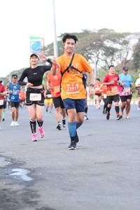 BIB: 21917, 1224, 24735
                            <button type="button" onclick="openModal(11582823)" class="btn btn-primary btn-sm float-right btn-popup" data-toggle="modal" data-target=".modal-high-quality">
                        <i class="fas fa-shopping-cart"></i> Add to Cart
                    </button>
                                            <button type="button" onclick="isThisMe(11582823, true)" class="btn btn-success btn-sm float-right btn-popup btn-isme hidden" data-toggle="tooltip" data-placement="bottom" title="นี่คือรูปของคุณใช่ไหม คลิกที่นี่เพื่อเอาเข้าอัลบั้ม">
                        <i class="fas fa-plus"></i> Add to album
                    </button>
                    <button type="button" onclick="isThisMe(11582823, false)" class="btn btn-warning btn-sm float-right btn-popup btn-isnotme hidden">
                        <i class="fas fa-ban"></i> Remove from album
                    </button>