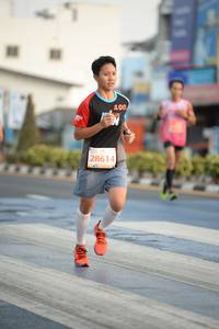 BIB: 100, 28614
                            <button type="button" onclick="openModal(10908695)" class="btn btn-primary btn-sm float-right btn-popup" data-toggle="modal" data-target=".modal-high-quality">
                        <i class="fas fa-shopping-cart"></i> Add to Cart
                    </button>
                                            <button type="button" onclick="isThisMe(10908695, true)" class="btn btn-success btn-sm float-right btn-popup btn-isme hidden" data-toggle="tooltip" data-placement="bottom" title="นี่คือรูปของคุณใช่ไหม คลิกที่นี่เพื่อเอาเข้าอัลบั้ม">
                        <i class="fas fa-plus"></i> Add to album
                    </button>
                    <button type="button" onclick="isThisMe(10908695, false)" class="btn btn-warning btn-sm float-right btn-popup btn-isnotme hidden">
                        <i class="fas fa-ban"></i> Remove from album
                    </button>