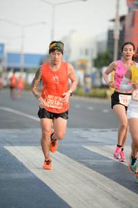 BIB: 2317, 20184
                            <button type="button" onclick="openModal(10886883)" class="btn btn-primary btn-sm float-right btn-popup" data-toggle="modal" data-target=".modal-high-quality">
                        <i class="fas fa-shopping-cart"></i> Add to Cart
                    </button>
                                            <button type="button" onclick="isThisMe(10886883, true)" class="btn btn-success btn-sm float-right btn-popup btn-isme hidden" data-toggle="tooltip" data-placement="bottom" title="นี่คือรูปของคุณใช่ไหม คลิกที่นี่เพื่อเอาเข้าอัลบั้ม">
                        <i class="fas fa-plus"></i> Add to album
                    </button>
                    <button type="button" onclick="isThisMe(10886883, false)" class="btn btn-warning btn-sm float-right btn-popup btn-isnotme hidden">
                        <i class="fas fa-ban"></i> Remove from album
                    </button>