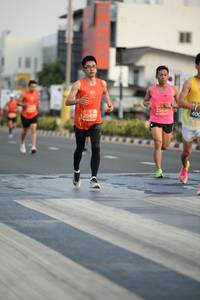BIB: 400, 25650, 20439
                            <button type="button" onclick="openModal(10910907)" class="btn btn-primary btn-sm float-right btn-popup" data-toggle="modal" data-target=".modal-high-quality">
                        <i class="fas fa-shopping-cart"></i> Add to Cart
                    </button>
                                            <button type="button" onclick="isThisMe(10910907, true)" class="btn btn-success btn-sm float-right btn-popup btn-isme hidden" data-toggle="tooltip" data-placement="bottom" title="นี่คือรูปของคุณใช่ไหม คลิกที่นี่เพื่อเอาเข้าอัลบั้ม">
                        <i class="fas fa-plus"></i> Add to album
                    </button>
                    <button type="button" onclick="isThisMe(10910907, false)" class="btn btn-warning btn-sm float-right btn-popup btn-isnotme hidden">
                        <i class="fas fa-ban"></i> Remove from album
                    </button>