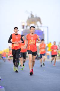 BIB: 25665, 22275
                            <button type="button" onclick="openModal(10611575)" class="btn btn-primary btn-sm float-right btn-popup" data-toggle="modal" data-target=".modal-high-quality">
                        <i class="fas fa-shopping-cart"></i> Add to Cart
                    </button>
                                            <button type="button" onclick="isThisMe(10611575, true)" class="btn btn-success btn-sm float-right btn-popup btn-isme hidden" data-toggle="tooltip" data-placement="bottom" title="นี่คือรูปของคุณใช่ไหม คลิกที่นี่เพื่อเอาเข้าอัลบั้ม">
                        <i class="fas fa-plus"></i> Add to album
                    </button>
                    <button type="button" onclick="isThisMe(10611575, false)" class="btn btn-warning btn-sm float-right btn-popup btn-isnotme hidden">
                        <i class="fas fa-ban"></i> Remove from album
                    </button>