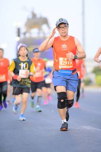 BIB: 82919
                            <button type="button" onclick="openModal(10612198)" class="btn btn-primary btn-sm float-right btn-popup" data-toggle="modal" data-target=".modal-high-quality">
                        <i class="fas fa-shopping-cart"></i> Add to Cart
                    </button>
                                            <button type="button" onclick="isThisMe(10612198, true)" class="btn btn-success btn-sm float-right btn-popup btn-isme hidden" data-toggle="tooltip" data-placement="bottom" title="นี่คือรูปของคุณใช่ไหม คลิกที่นี่เพื่อเอาเข้าอัลบั้ม">
                        <i class="fas fa-plus"></i> Add to album
                    </button>
                    <button type="button" onclick="isThisMe(10612198, false)" class="btn btn-warning btn-sm float-right btn-popup btn-isnotme hidden">
                        <i class="fas fa-ban"></i> Remove from album
                    </button>
