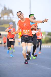 BIB: 22021
                            <button type="button" onclick="openModal(10611066)" class="btn btn-primary btn-sm float-right btn-popup" data-toggle="modal" data-target=".modal-high-quality">
                        <i class="fas fa-shopping-cart"></i> Add to Cart
                    </button>
                                            <button type="button" onclick="isThisMe(10611066, true)" class="btn btn-success btn-sm float-right btn-popup btn-isme hidden" data-toggle="tooltip" data-placement="bottom" title="นี่คือรูปของคุณใช่ไหม คลิกที่นี่เพื่อเอาเข้าอัลบั้ม">
                        <i class="fas fa-plus"></i> Add to album
                    </button>
                    <button type="button" onclick="isThisMe(10611066, false)" class="btn btn-warning btn-sm float-right btn-popup btn-isnotme hidden">
                        <i class="fas fa-ban"></i> Remove from album
                    </button>