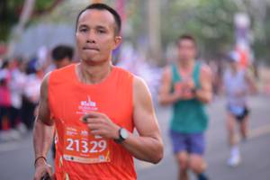 BIB: 21329
                            <button type="button" onclick="openModal(12623422)" class="btn btn-primary btn-sm float-right btn-popup" data-toggle="modal" data-target=".modal-high-quality">
                        <i class="fas fa-shopping-cart"></i> Add to Cart
                    </button>
                                            <button type="button" onclick="isThisMe(12623422, true)" class="btn btn-success btn-sm float-right btn-popup btn-isme hidden" data-toggle="tooltip" data-placement="bottom" title="นี่คือรูปของคุณใช่ไหม คลิกที่นี่เพื่อเอาเข้าอัลบั้ม">
                        <i class="fas fa-plus"></i> Add to album
                    </button>
                    <button type="button" onclick="isThisMe(12623422, false)" class="btn btn-warning btn-sm float-right btn-popup btn-isnotme hidden">
                        <i class="fas fa-ban"></i> Remove from album
                    </button>
