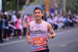 BIB: 26261
                            <button type="button" onclick="openModal(12618197)" class="btn btn-primary btn-sm float-right btn-popup" data-toggle="modal" data-target=".modal-high-quality">
                        <i class="fas fa-shopping-cart"></i> Add to Cart
                    </button>
                                            <button type="button" onclick="isThisMe(12618197, true)" class="btn btn-success btn-sm float-right btn-popup btn-isme hidden" data-toggle="tooltip" data-placement="bottom" title="นี่คือรูปของคุณใช่ไหม คลิกที่นี่เพื่อเอาเข้าอัลบั้ม">
                        <i class="fas fa-plus"></i> Add to album
                    </button>
                    <button type="button" onclick="isThisMe(12618197, false)" class="btn btn-warning btn-sm float-right btn-popup btn-isnotme hidden">
                        <i class="fas fa-ban"></i> Remove from album
                    </button>