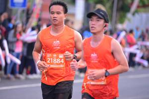 BIB: 21884
                            <button type="button" onclick="openModal(12617125)" class="btn btn-primary btn-sm float-right btn-popup" data-toggle="modal" data-target=".modal-high-quality">
                        <i class="fas fa-shopping-cart"></i> Add to Cart
                    </button>
                                            <button type="button" onclick="isThisMe(12617125, true)" class="btn btn-success btn-sm float-right btn-popup btn-isme hidden" data-toggle="tooltip" data-placement="bottom" title="นี่คือรูปของคุณใช่ไหม คลิกที่นี่เพื่อเอาเข้าอัลบั้ม">
                        <i class="fas fa-plus"></i> Add to album
                    </button>
                    <button type="button" onclick="isThisMe(12617125, false)" class="btn btn-warning btn-sm float-right btn-popup btn-isnotme hidden">
                        <i class="fas fa-ban"></i> Remove from album
                    </button>