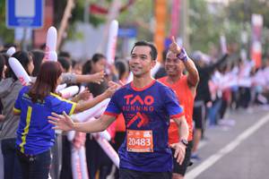 BIB: 20483
                            <button type="button" onclick="openModal(12643757)" class="btn btn-primary btn-sm float-right btn-popup" data-toggle="modal" data-target=".modal-high-quality">
                        <i class="fas fa-shopping-cart"></i> Add to Cart
                    </button>
                                            <button type="button" onclick="isThisMe(12643757, true)" class="btn btn-success btn-sm float-right btn-popup btn-isme hidden" data-toggle="tooltip" data-placement="bottom" title="นี่คือรูปของคุณใช่ไหม คลิกที่นี่เพื่อเอาเข้าอัลบั้ม">
                        <i class="fas fa-plus"></i> Add to album
                    </button>
                    <button type="button" onclick="isThisMe(12643757, false)" class="btn btn-warning btn-sm float-right btn-popup btn-isnotme hidden">
                        <i class="fas fa-ban"></i> Remove from album
                    </button>