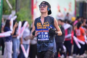 BIB: 41314
                            <button type="button" onclick="openModal(12616489)" class="btn btn-primary btn-sm float-right btn-popup" data-toggle="modal" data-target=".modal-high-quality">
                        <i class="fas fa-shopping-cart"></i> Add to Cart
                    </button>
                                            <button type="button" onclick="isThisMe(12616489, true)" class="btn btn-success btn-sm float-right btn-popup btn-isme hidden" data-toggle="tooltip" data-placement="bottom" title="นี่คือรูปของคุณใช่ไหม คลิกที่นี่เพื่อเอาเข้าอัลบั้ม">
                        <i class="fas fa-plus"></i> Add to album
                    </button>
                    <button type="button" onclick="isThisMe(12616489, false)" class="btn btn-warning btn-sm float-right btn-popup btn-isnotme hidden">
                        <i class="fas fa-ban"></i> Remove from album
                    </button>