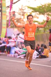 BIB: 21198
                            <button type="button" onclick="openModal(12599873)" class="btn btn-primary btn-sm float-right btn-popup" data-toggle="modal" data-target=".modal-high-quality">
                        <i class="fas fa-shopping-cart"></i> Add to Cart
                    </button>
                                            <button type="button" onclick="isThisMe(12599873, true)" class="btn btn-success btn-sm float-right btn-popup btn-isme hidden" data-toggle="tooltip" data-placement="bottom" title="นี่คือรูปของคุณใช่ไหม คลิกที่นี่เพื่อเอาเข้าอัลบั้ม">
                        <i class="fas fa-plus"></i> Add to album
                    </button>
                    <button type="button" onclick="isThisMe(12599873, false)" class="btn btn-warning btn-sm float-right btn-popup btn-isnotme hidden">
                        <i class="fas fa-ban"></i> Remove from album
                    </button>
