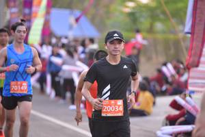 BIB: 70149, 20034
                            <button type="button" onclick="openModal(12645692)" class="btn btn-primary btn-sm float-right btn-popup" data-toggle="modal" data-target=".modal-high-quality">
                        <i class="fas fa-shopping-cart"></i> Add to Cart
                    </button>
                                            <button type="button" onclick="isThisMe(12645692, true)" class="btn btn-success btn-sm float-right btn-popup btn-isme hidden" data-toggle="tooltip" data-placement="bottom" title="นี่คือรูปของคุณใช่ไหม คลิกที่นี่เพื่อเอาเข้าอัลบั้ม">
                        <i class="fas fa-plus"></i> Add to album
                    </button>
                    <button type="button" onclick="isThisMe(12645692, false)" class="btn btn-warning btn-sm float-right btn-popup btn-isnotme hidden">
                        <i class="fas fa-ban"></i> Remove from album
                    </button>