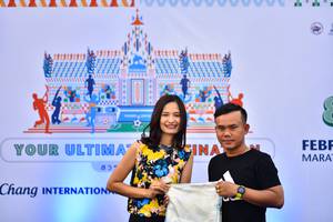 BIB: 
                            <button type="button" onclick="openModal(10560913)" class="btn btn-primary btn-sm float-right btn-popup" data-toggle="modal" data-target=".modal-high-quality">
                        <i class="fas fa-shopping-cart"></i> Add to Cart
                    </button>
                                            <button type="button" onclick="isThisMe(10560913, true)" class="btn btn-success btn-sm float-right btn-popup btn-isme hidden" data-toggle="tooltip" data-placement="bottom" title="นี่คือรูปของคุณใช่ไหม คลิกที่นี่เพื่อเอาเข้าอัลบั้ม">
                        <i class="fas fa-plus"></i> Add to album
                    </button>
                    <button type="button" onclick="isThisMe(10560913, false)" class="btn btn-warning btn-sm float-right btn-popup btn-isnotme hidden">
                        <i class="fas fa-ban"></i> Remove from album
                    </button>