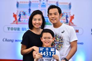 BIB: 44317, 12019
                            <button type="button" onclick="openModal(10561113)" class="btn btn-primary btn-sm float-right btn-popup" data-toggle="modal" data-target=".modal-high-quality">
                        <i class="fas fa-shopping-cart"></i> Add to Cart
                    </button>
                                            <button type="button" onclick="isThisMe(10561113, true)" class="btn btn-success btn-sm float-right btn-popup btn-isme hidden" data-toggle="tooltip" data-placement="bottom" title="นี่คือรูปของคุณใช่ไหม คลิกที่นี่เพื่อเอาเข้าอัลบั้ม">
                        <i class="fas fa-plus"></i> Add to album
                    </button>
                    <button type="button" onclick="isThisMe(10561113, false)" class="btn btn-warning btn-sm float-right btn-popup btn-isnotme hidden">
                        <i class="fas fa-ban"></i> Remove from album
                    </button>