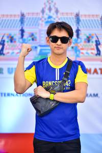 BIB: 142, 2019
                            <button type="button" onclick="openModal(10561076)" class="btn btn-primary btn-sm float-right btn-popup" data-toggle="modal" data-target=".modal-high-quality">
                        <i class="fas fa-shopping-cart"></i> Add to Cart
                    </button>
                                            <button type="button" onclick="isThisMe(10561076, true)" class="btn btn-success btn-sm float-right btn-popup btn-isme hidden" data-toggle="tooltip" data-placement="bottom" title="นี่คือรูปของคุณใช่ไหม คลิกที่นี่เพื่อเอาเข้าอัลบั้ม">
                        <i class="fas fa-plus"></i> Add to album
                    </button>
                    <button type="button" onclick="isThisMe(10561076, false)" class="btn btn-warning btn-sm float-right btn-popup btn-isnotme hidden">
                        <i class="fas fa-ban"></i> Remove from album
                    </button>