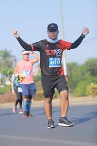 BIB: 45187
                            <button type="button" onclick="openModal(11852596)" class="btn btn-primary btn-sm float-right btn-popup" data-toggle="modal" data-target=".modal-high-quality">
                        <i class="fas fa-shopping-cart"></i> Add to Cart
                    </button>
                                            <button type="button" onclick="isThisMe(11852596, true)" class="btn btn-success btn-sm float-right btn-popup btn-isme hidden" data-toggle="tooltip" data-placement="bottom" title="นี่คือรูปของคุณใช่ไหม คลิกที่นี่เพื่อเอาเข้าอัลบั้ม">
                        <i class="fas fa-plus"></i> Add to album
                    </button>
                    <button type="button" onclick="isThisMe(11852596, false)" class="btn btn-warning btn-sm float-right btn-popup btn-isnotme hidden">
                        <i class="fas fa-ban"></i> Remove from album
                    </button>