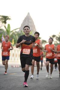 BIB: 6554, 21722, 20541
                            <button type="button" onclick="openModal(11344056)" class="btn btn-primary btn-sm float-right btn-popup" data-toggle="modal" data-target=".modal-high-quality">
                        <i class="fas fa-shopping-cart"></i> Add to Cart
                    </button>
                                            <button type="button" onclick="isThisMe(11344056, true)" class="btn btn-success btn-sm float-right btn-popup btn-isme hidden" data-toggle="tooltip" data-placement="bottom" title="นี่คือรูปของคุณใช่ไหม คลิกที่นี่เพื่อเอาเข้าอัลบั้ม">
                        <i class="fas fa-plus"></i> Add to album
                    </button>
                    <button type="button" onclick="isThisMe(11344056, false)" class="btn btn-warning btn-sm float-right btn-popup btn-isnotme hidden">
                        <i class="fas fa-ban"></i> Remove from album
                    </button>