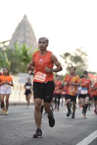 BIB: 26404
                            <button type="button" onclick="openModal(11344675)" class="btn btn-primary btn-sm float-right btn-popup" data-toggle="modal" data-target=".modal-high-quality">
                        <i class="fas fa-shopping-cart"></i> Add to Cart
                    </button>
                                            <button type="button" onclick="isThisMe(11344675, true)" class="btn btn-success btn-sm float-right btn-popup btn-isme hidden" data-toggle="tooltip" data-placement="bottom" title="นี่คือรูปของคุณใช่ไหม คลิกที่นี่เพื่อเอาเข้าอัลบั้ม">
                        <i class="fas fa-plus"></i> Add to album
                    </button>
                    <button type="button" onclick="isThisMe(11344675, false)" class="btn btn-warning btn-sm float-right btn-popup btn-isnotme hidden">
                        <i class="fas fa-ban"></i> Remove from album
                    </button>