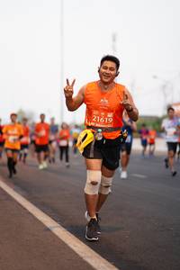 BIB: 21619
                            <button type="button" onclick="openModal(10718947)" class="btn btn-primary btn-sm float-right btn-popup" data-toggle="modal" data-target=".modal-high-quality">
                        <i class="fas fa-shopping-cart"></i> Add to Cart
                    </button>
                                            <button type="button" onclick="isThisMe(10718947, true)" class="btn btn-success btn-sm float-right btn-popup btn-isme hidden" data-toggle="tooltip" data-placement="bottom" title="นี่คือรูปของคุณใช่ไหม คลิกที่นี่เพื่อเอาเข้าอัลบั้ม">
                        <i class="fas fa-plus"></i> Add to album
                    </button>
                    <button type="button" onclick="isThisMe(10718947, false)" class="btn btn-warning btn-sm float-right btn-popup btn-isnotme hidden">
                        <i class="fas fa-ban"></i> Remove from album
                    </button>