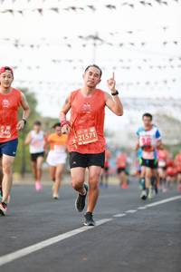 BIB: 546, 21571
                            <button type="button" onclick="openModal(10635948)" class="btn btn-primary btn-sm float-right btn-popup" data-toggle="modal" data-target=".modal-high-quality">
                        <i class="fas fa-shopping-cart"></i> Add to Cart
                    </button>
                                            <button type="button" onclick="isThisMe(10635948, true)" class="btn btn-success btn-sm float-right btn-popup btn-isme hidden" data-toggle="tooltip" data-placement="bottom" title="นี่คือรูปของคุณใช่ไหม คลิกที่นี่เพื่อเอาเข้าอัลบั้ม">
                        <i class="fas fa-plus"></i> Add to album
                    </button>
                    <button type="button" onclick="isThisMe(10635948, false)" class="btn btn-warning btn-sm float-right btn-popup btn-isnotme hidden">
                        <i class="fas fa-ban"></i> Remove from album
                    </button>
