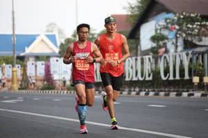 BIB: 26546, 25530
                            <button type="button" onclick="openModal(11220246)" class="btn btn-primary btn-sm float-right btn-popup" data-toggle="modal" data-target=".modal-high-quality">
                        <i class="fas fa-shopping-cart"></i> Add to Cart
                    </button>
                                            <button type="button" onclick="isThisMe(11220246, true)" class="btn btn-success btn-sm float-right btn-popup btn-isme hidden" data-toggle="tooltip" data-placement="bottom" title="นี่คือรูปของคุณใช่ไหม คลิกที่นี่เพื่อเอาเข้าอัลบั้ม">
                        <i class="fas fa-plus"></i> Add to album
                    </button>
                    <button type="button" onclick="isThisMe(11220246, false)" class="btn btn-warning btn-sm float-right btn-popup btn-isnotme hidden">
                        <i class="fas fa-ban"></i> Remove from album
                    </button>