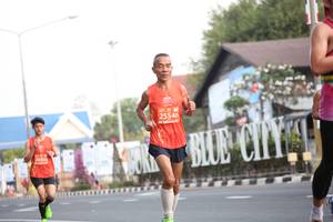 BIB: 25546, 2045
                            <button type="button" onclick="openModal(11224791)" class="btn btn-primary btn-sm float-right btn-popup" data-toggle="modal" data-target=".modal-high-quality">
                        <i class="fas fa-shopping-cart"></i> Add to Cart
                    </button>
                                            <button type="button" onclick="isThisMe(11224791, true)" class="btn btn-success btn-sm float-right btn-popup btn-isme hidden" data-toggle="tooltip" data-placement="bottom" title="นี่คือรูปของคุณใช่ไหม คลิกที่นี่เพื่อเอาเข้าอัลบั้ม">
                        <i class="fas fa-plus"></i> Add to album
                    </button>
                    <button type="button" onclick="isThisMe(11224791, false)" class="btn btn-warning btn-sm float-right btn-popup btn-isnotme hidden">
                        <i class="fas fa-ban"></i> Remove from album
                    </button>