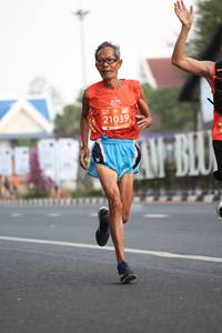 BIB: 21039
                            <button type="button" onclick="openModal(11227384)" class="btn btn-primary btn-sm float-right btn-popup" data-toggle="modal" data-target=".modal-high-quality">
                        <i class="fas fa-shopping-cart"></i> Add to Cart
                    </button>
                                            <button type="button" onclick="isThisMe(11227384, true)" class="btn btn-success btn-sm float-right btn-popup btn-isme hidden" data-toggle="tooltip" data-placement="bottom" title="นี่คือรูปของคุณใช่ไหม คลิกที่นี่เพื่อเอาเข้าอัลบั้ม">
                        <i class="fas fa-plus"></i> Add to album
                    </button>
                    <button type="button" onclick="isThisMe(11227384, false)" class="btn btn-warning btn-sm float-right btn-popup btn-isnotme hidden">
                        <i class="fas fa-ban"></i> Remove from album
                    </button>