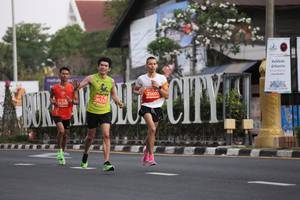 BIB: 25605, 20252, 26268
                            <button type="button" onclick="openModal(11214242)" class="btn btn-primary btn-sm float-right btn-popup" data-toggle="modal" data-target=".modal-high-quality">
                        <i class="fas fa-shopping-cart"></i> Add to Cart
                    </button>
                                            <button type="button" onclick="isThisMe(11214242, true)" class="btn btn-success btn-sm float-right btn-popup btn-isme hidden" data-toggle="tooltip" data-placement="bottom" title="นี่คือรูปของคุณใช่ไหม คลิกที่นี่เพื่อเอาเข้าอัลบั้ม">
                        <i class="fas fa-plus"></i> Add to album
                    </button>
                    <button type="button" onclick="isThisMe(11214242, false)" class="btn btn-warning btn-sm float-right btn-popup btn-isnotme hidden">
                        <i class="fas fa-ban"></i> Remove from album
                    </button>
