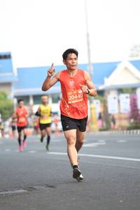 BIB: 20440
                            <button type="button" onclick="openModal(11226478)" class="btn btn-primary btn-sm float-right btn-popup" data-toggle="modal" data-target=".modal-high-quality">
                        <i class="fas fa-shopping-cart"></i> Add to Cart
                    </button>
                                            <button type="button" onclick="isThisMe(11226478, true)" class="btn btn-success btn-sm float-right btn-popup btn-isme hidden" data-toggle="tooltip" data-placement="bottom" title="นี่คือรูปของคุณใช่ไหม คลิกที่นี่เพื่อเอาเข้าอัลบั้ม">
                        <i class="fas fa-plus"></i> Add to album
                    </button>
                    <button type="button" onclick="isThisMe(11226478, false)" class="btn btn-warning btn-sm float-right btn-popup btn-isnotme hidden">
                        <i class="fas fa-ban"></i> Remove from album
                    </button>