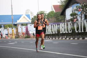 BIB: 25630
                            <button type="button" onclick="openModal(11215821)" class="btn btn-primary btn-sm float-right btn-popup" data-toggle="modal" data-target=".modal-high-quality">
                        <i class="fas fa-shopping-cart"></i> Add to Cart
                    </button>
                                            <button type="button" onclick="isThisMe(11215821, true)" class="btn btn-success btn-sm float-right btn-popup btn-isme hidden" data-toggle="tooltip" data-placement="bottom" title="นี่คือรูปของคุณใช่ไหม คลิกที่นี่เพื่อเอาเข้าอัลบั้ม">
                        <i class="fas fa-plus"></i> Add to album
                    </button>
                    <button type="button" onclick="isThisMe(11215821, false)" class="btn btn-warning btn-sm float-right btn-popup btn-isnotme hidden">
                        <i class="fas fa-ban"></i> Remove from album
                    </button>