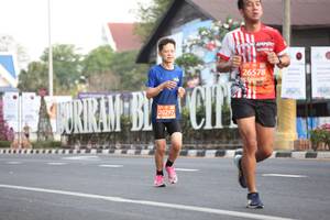 BIB: 26578, 20297
                            <button type="button" onclick="openModal(11234394)" class="btn btn-primary btn-sm float-right btn-popup" data-toggle="modal" data-target=".modal-high-quality">
                        <i class="fas fa-shopping-cart"></i> Add to Cart
                    </button>
                                            <button type="button" onclick="isThisMe(11234394, true)" class="btn btn-success btn-sm float-right btn-popup btn-isme hidden" data-toggle="tooltip" data-placement="bottom" title="นี่คือรูปของคุณใช่ไหม คลิกที่นี่เพื่อเอาเข้าอัลบั้ม">
                        <i class="fas fa-plus"></i> Add to album
                    </button>
                    <button type="button" onclick="isThisMe(11234394, false)" class="btn btn-warning btn-sm float-right btn-popup btn-isnotme hidden">
                        <i class="fas fa-ban"></i> Remove from album
                    </button>