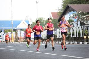 BIB: 21956, 20569
                            <button type="button" onclick="openModal(11224361)" class="btn btn-primary btn-sm float-right btn-popup" data-toggle="modal" data-target=".modal-high-quality">
                        <i class="fas fa-shopping-cart"></i> Add to Cart
                    </button>
                                            <button type="button" onclick="isThisMe(11224361, true)" class="btn btn-success btn-sm float-right btn-popup btn-isme hidden" data-toggle="tooltip" data-placement="bottom" title="นี่คือรูปของคุณใช่ไหม คลิกที่นี่เพื่อเอาเข้าอัลบั้ม">
                        <i class="fas fa-plus"></i> Add to album
                    </button>
                    <button type="button" onclick="isThisMe(11224361, false)" class="btn btn-warning btn-sm float-right btn-popup btn-isnotme hidden">
                        <i class="fas fa-ban"></i> Remove from album
                    </button>