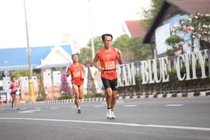 BIB: 83203, 250
                            <button type="button" onclick="openModal(11233222)" class="btn btn-primary btn-sm float-right btn-popup" data-toggle="modal" data-target=".modal-high-quality">
                        <i class="fas fa-shopping-cart"></i> Add to Cart
                    </button>
                                            <button type="button" onclick="isThisMe(11233222, true)" class="btn btn-success btn-sm float-right btn-popup btn-isme hidden" data-toggle="tooltip" data-placement="bottom" title="นี่คือรูปของคุณใช่ไหม คลิกที่นี่เพื่อเอาเข้าอัลบั้ม">
                        <i class="fas fa-plus"></i> Add to album
                    </button>
                    <button type="button" onclick="isThisMe(11233222, false)" class="btn btn-warning btn-sm float-right btn-popup btn-isnotme hidden">
                        <i class="fas fa-ban"></i> Remove from album
                    </button>