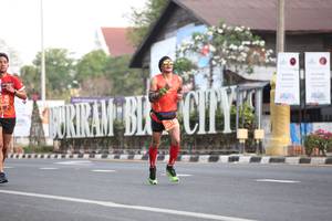 BIB: 578, 201
                            <button type="button" onclick="openModal(11234013)" class="btn btn-primary btn-sm float-right btn-popup" data-toggle="modal" data-target=".modal-high-quality">
                        <i class="fas fa-shopping-cart"></i> Add to Cart
                    </button>
                                            <button type="button" onclick="isThisMe(11234013, true)" class="btn btn-success btn-sm float-right btn-popup btn-isme hidden" data-toggle="tooltip" data-placement="bottom" title="นี่คือรูปของคุณใช่ไหม คลิกที่นี่เพื่อเอาเข้าอัลบั้ม">
                        <i class="fas fa-plus"></i> Add to album
                    </button>
                    <button type="button" onclick="isThisMe(11234013, false)" class="btn btn-warning btn-sm float-right btn-popup btn-isnotme hidden">
                        <i class="fas fa-ban"></i> Remove from album
                    </button>