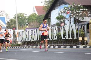 BIB: 22469
                            <button type="button" onclick="openModal(11250357)" class="btn btn-primary btn-sm float-right btn-popup" data-toggle="modal" data-target=".modal-high-quality">
                        <i class="fas fa-shopping-cart"></i> Add to Cart
                    </button>
                                            <button type="button" onclick="isThisMe(11250357, true)" class="btn btn-success btn-sm float-right btn-popup btn-isme hidden" data-toggle="tooltip" data-placement="bottom" title="นี่คือรูปของคุณใช่ไหม คลิกที่นี่เพื่อเอาเข้าอัลบั้ม">
                        <i class="fas fa-plus"></i> Add to album
                    </button>
                    <button type="button" onclick="isThisMe(11250357, false)" class="btn btn-warning btn-sm float-right btn-popup btn-isnotme hidden">
                        <i class="fas fa-ban"></i> Remove from album
                    </button>