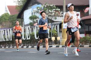 BIB: 21411, 27171, 40405
                            <button type="button" onclick="openModal(11250187)" class="btn btn-primary btn-sm float-right btn-popup" data-toggle="modal" data-target=".modal-high-quality">
                        <i class="fas fa-shopping-cart"></i> Add to Cart
                    </button>
                                            <button type="button" onclick="isThisMe(11250187, true)" class="btn btn-success btn-sm float-right btn-popup btn-isme hidden" data-toggle="tooltip" data-placement="bottom" title="นี่คือรูปของคุณใช่ไหม คลิกที่นี่เพื่อเอาเข้าอัลบั้ม">
                        <i class="fas fa-plus"></i> Add to album
                    </button>
                    <button type="button" onclick="isThisMe(11250187, false)" class="btn btn-warning btn-sm float-right btn-popup btn-isnotme hidden">
                        <i class="fas fa-ban"></i> Remove from album
                    </button>