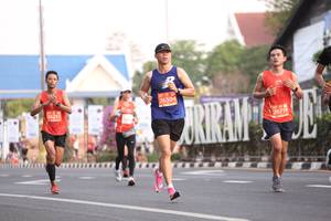 BIB: 26504, 26255, 20719
                            <button type="button" onclick="openModal(11250517)" class="btn btn-primary btn-sm float-right btn-popup" data-toggle="modal" data-target=".modal-high-quality">
                        <i class="fas fa-shopping-cart"></i> Add to Cart
                    </button>
                                            <button type="button" onclick="isThisMe(11250517, true)" class="btn btn-success btn-sm float-right btn-popup btn-isme hidden" data-toggle="tooltip" data-placement="bottom" title="นี่คือรูปของคุณใช่ไหม คลิกที่นี่เพื่อเอาเข้าอัลบั้ม">
                        <i class="fas fa-plus"></i> Add to album
                    </button>
                    <button type="button" onclick="isThisMe(11250517, false)" class="btn btn-warning btn-sm float-right btn-popup btn-isnotme hidden">
                        <i class="fas fa-ban"></i> Remove from album
                    </button>