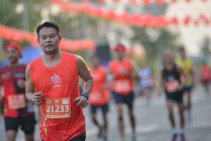 BIB: 21233
                            <button type="button" onclick="openModal(10783204)" class="btn btn-primary btn-sm float-right btn-popup" data-toggle="modal" data-target=".modal-high-quality">
                        <i class="fas fa-shopping-cart"></i> Add to Cart
                    </button>
                                            <button type="button" onclick="isThisMe(10783204, true)" class="btn btn-success btn-sm float-right btn-popup btn-isme hidden" data-toggle="tooltip" data-placement="bottom" title="นี่คือรูปของคุณใช่ไหม คลิกที่นี่เพื่อเอาเข้าอัลบั้ม">
                        <i class="fas fa-plus"></i> Add to album
                    </button>
                    <button type="button" onclick="isThisMe(10783204, false)" class="btn btn-warning btn-sm float-right btn-popup btn-isnotme hidden">
                        <i class="fas fa-ban"></i> Remove from album
                    </button>