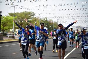 BIB: 80620, 43616, 80624
                            <button type="button" onclick="openModal(11205851)" class="btn btn-primary btn-sm float-right btn-popup" data-toggle="modal" data-target=".modal-high-quality">
                        <i class="fas fa-shopping-cart"></i> Add to Cart
                    </button>
                                            <button type="button" onclick="isThisMe(11205851, true)" class="btn btn-success btn-sm float-right btn-popup btn-isme hidden" data-toggle="tooltip" data-placement="bottom" title="นี่คือรูปของคุณใช่ไหม คลิกที่นี่เพื่อเอาเข้าอัลบั้ม">
                        <i class="fas fa-plus"></i> Add to album
                    </button>
                    <button type="button" onclick="isThisMe(11205851, false)" class="btn btn-warning btn-sm float-right btn-popup btn-isnotme hidden">
                        <i class="fas fa-ban"></i> Remove from album
                    </button>