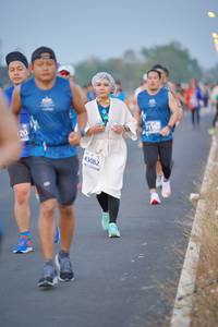 BIB: 021, 52557, 53264, 52259
                            <button type="button" onclick="openModal(10532129)" class="btn btn-primary btn-sm float-right btn-popup" data-toggle="modal" data-target=".modal-high-quality">
                        <i class="fas fa-shopping-cart"></i> Add to Cart
                    </button>
                                            <button type="button" onclick="isThisMe(10532129, true)" class="btn btn-success btn-sm float-right btn-popup btn-isme hidden" data-toggle="tooltip" data-placement="bottom" title="นี่คือรูปของคุณใช่ไหม คลิกที่นี่เพื่อเอาเข้าอัลบั้ม">
                        <i class="fas fa-plus"></i> Add to album
                    </button>
                    <button type="button" onclick="isThisMe(10532129, false)" class="btn btn-warning btn-sm float-right btn-popup btn-isnotme hidden">
                        <i class="fas fa-ban"></i> Remove from album
                    </button>