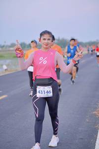 BIB: 5201
                            <button type="button" onclick="openModal(10527996)" class="btn btn-primary btn-sm float-right btn-popup" data-toggle="modal" data-target=".modal-high-quality">
                        <i class="fas fa-shopping-cart"></i> Add to Cart
                    </button>
                                            <button type="button" onclick="isThisMe(10527996, true)" class="btn btn-success btn-sm float-right btn-popup btn-isme hidden" data-toggle="tooltip" data-placement="bottom" title="นี่คือรูปของคุณใช่ไหม คลิกที่นี่เพื่อเอาเข้าอัลบั้ม">
                        <i class="fas fa-plus"></i> Add to album
                    </button>
                    <button type="button" onclick="isThisMe(10527996, false)" class="btn btn-warning btn-sm float-right btn-popup btn-isnotme hidden">
                        <i class="fas fa-ban"></i> Remove from album
                    </button>