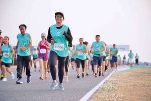 BIB: 51300
                            <button type="button" onclick="openModal(10530192)" class="btn btn-primary btn-sm float-right btn-popup" data-toggle="modal" data-target=".modal-high-quality">
                        <i class="fas fa-shopping-cart"></i> Add to Cart
                    </button>
                                            <button type="button" onclick="isThisMe(10530192, true)" class="btn btn-success btn-sm float-right btn-popup btn-isme hidden" data-toggle="tooltip" data-placement="bottom" title="นี่คือรูปของคุณใช่ไหม คลิกที่นี่เพื่อเอาเข้าอัลบั้ม">
                        <i class="fas fa-plus"></i> Add to album
                    </button>
                    <button type="button" onclick="isThisMe(10530192, false)" class="btn btn-warning btn-sm float-right btn-popup btn-isnotme hidden">
                        <i class="fas fa-ban"></i> Remove from album
                    </button>